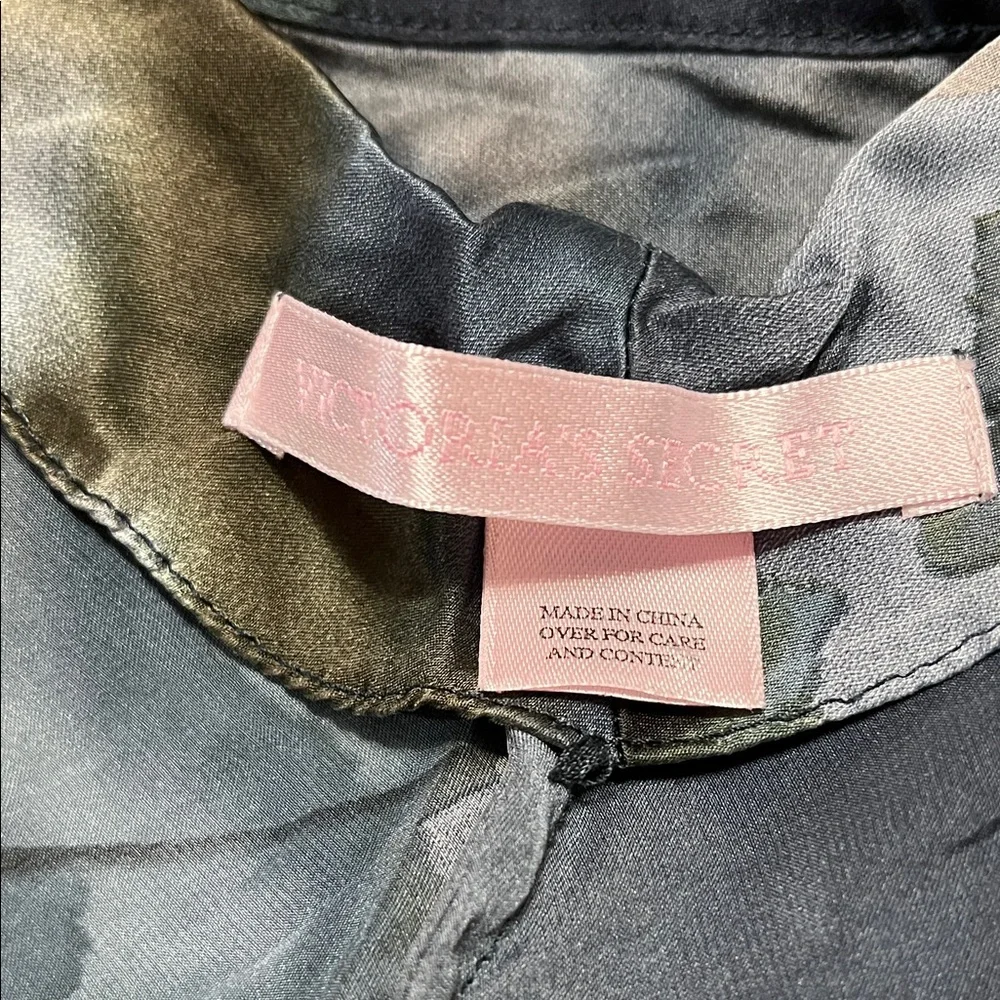 Elegant Watercolor Satin Dress - Picture 5 of 5
